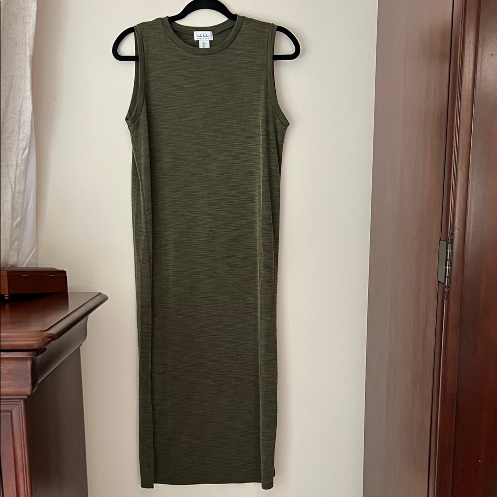 Aritzia Sleeveless Khaki Midi Dress